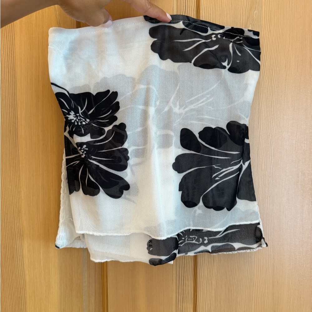 Floral strapless top (NWT)